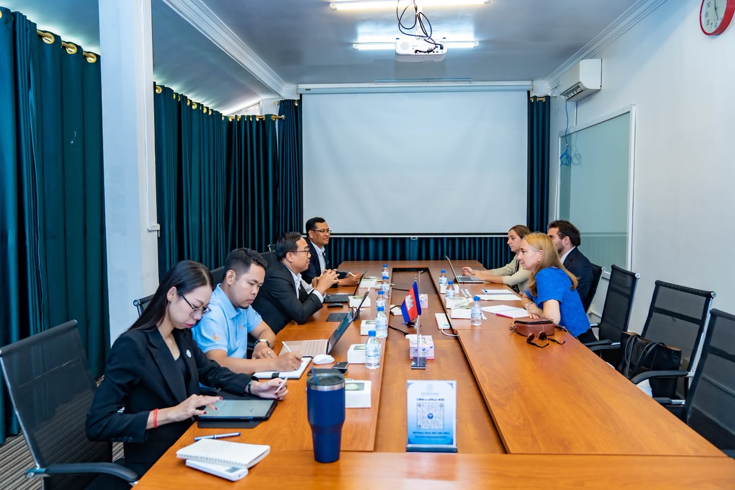 𝗖𝗠𝗔 𝗠𝗲𝗲𝘁𝘀 𝘄𝗶𝘁𝗵 𝗣𝗿𝗼𝗽𝗮𝗿𝗰𝗼 𝘁𝗼 𝗗𝗶𝘀𝗰𝘂𝘀𝘀 𝗖𝗮𝗺𝗯𝗼𝗱𝗶𝗮’𝘀 𝗠𝗶𝗰𝗿𝗼𝗳𝗶𝗻𝗮𝗻𝗰𝗲 𝗦𝗲𝗰𝘁𝗼𝗿 𝗮𝗻𝗱 𝗖𝗼𝗻𝘀𝘂𝗺𝗲𝗿 𝗣𝗿𝗼𝘁𝗲𝗰𝘁𝗶𝗼𝗻